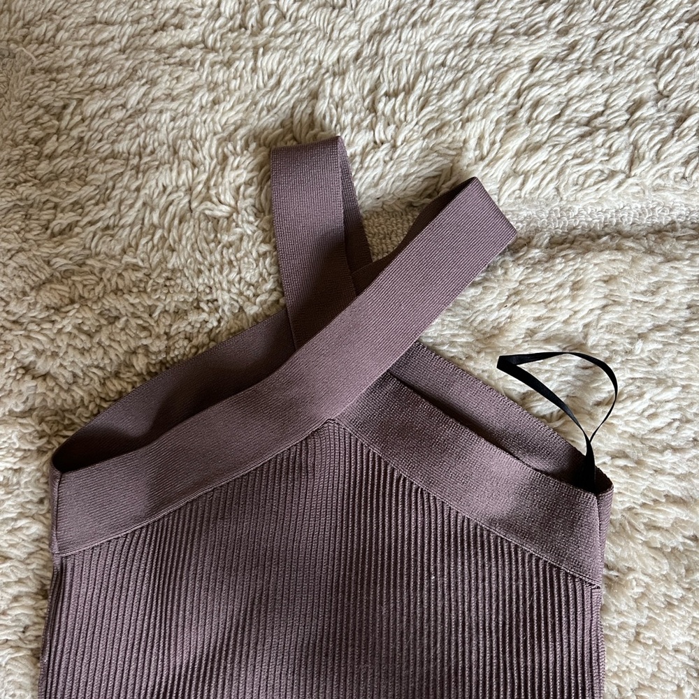 Aritzia Sculpt Babaton Ribbed Knit Dress - Picture 8 of 8